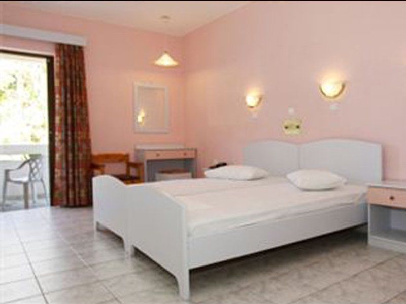 Frosini Hotel 兰皮 外观 照片